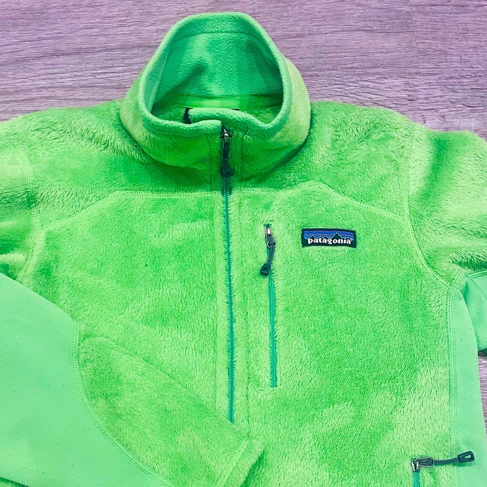 GREEN 🟢🟢Women’s 💚💚 PATAGONIA FULL ZIP JACKET SIZE SMALL